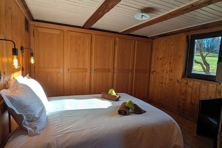 Gîte pour 8 personnes, avec jardin et jacuzzi à Laveline-du-Houx - 3