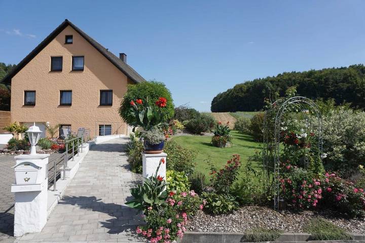 Ferienwohnung für 4 Personen, mit Balkon und Garten in Wiesenttal - 2