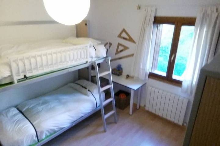 Ganze Wohnung, Casa La Corona in den Pyrenäen neben dem Bubal Stausee. in Panticosa, Aragonesische Pyrenäen