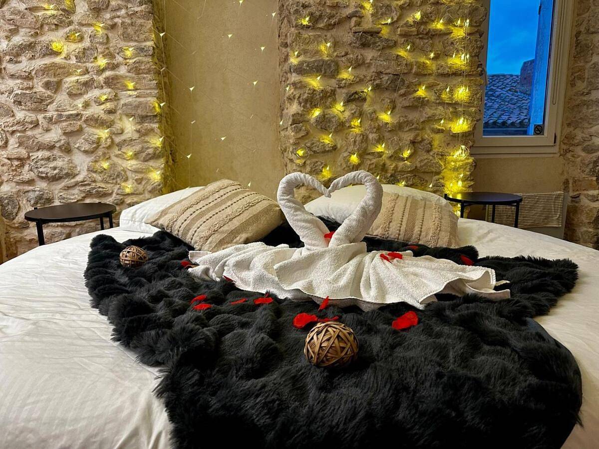 Appartement entier, One-Bedroom Apartment in La Cadière-d'Azur, Côte méditerranéenne (France)