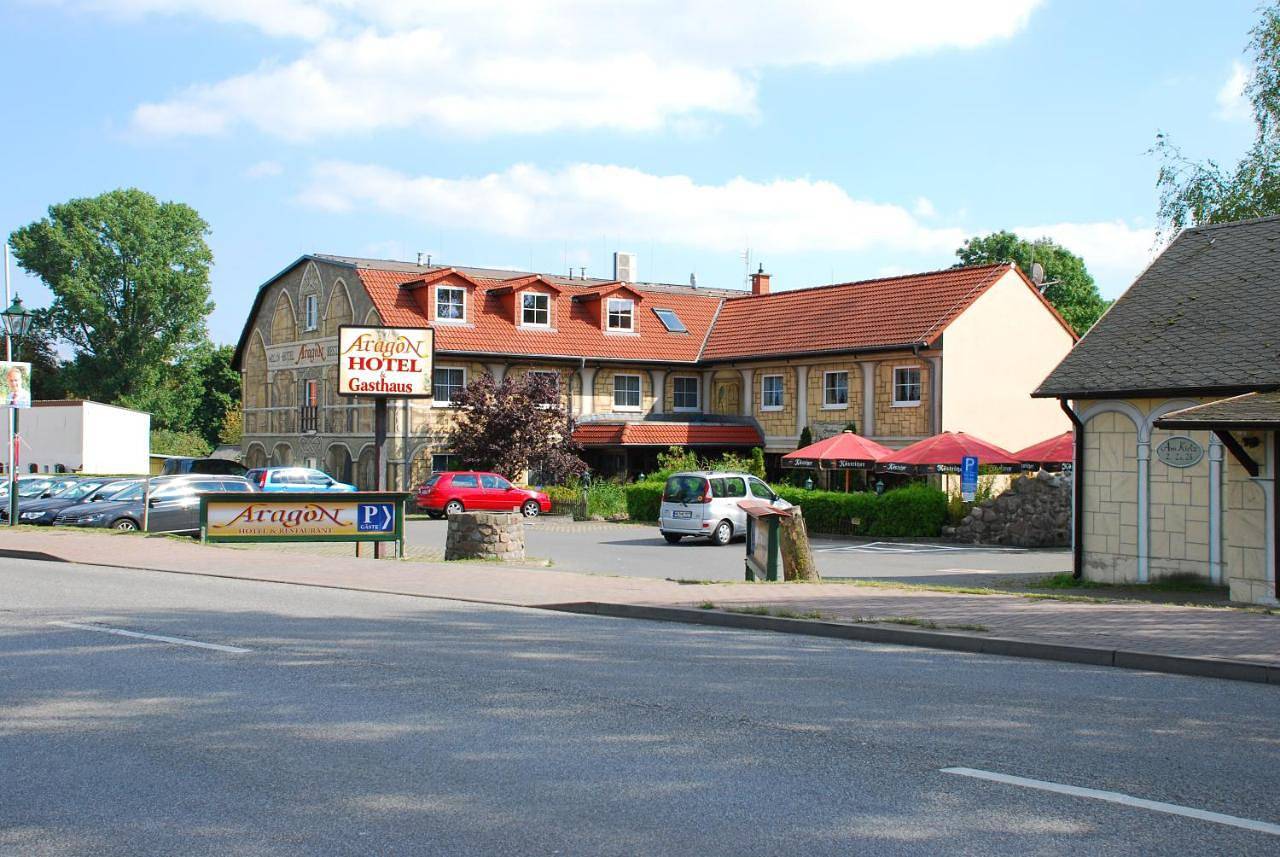 Single Room with Private Bathroom in Ahrensfelde, Barnimerland Region