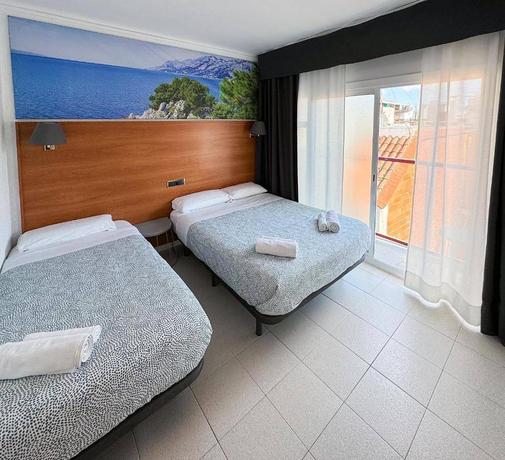 Hotel Maremagnum in Central Lloret de Mar, Lloret de Mar