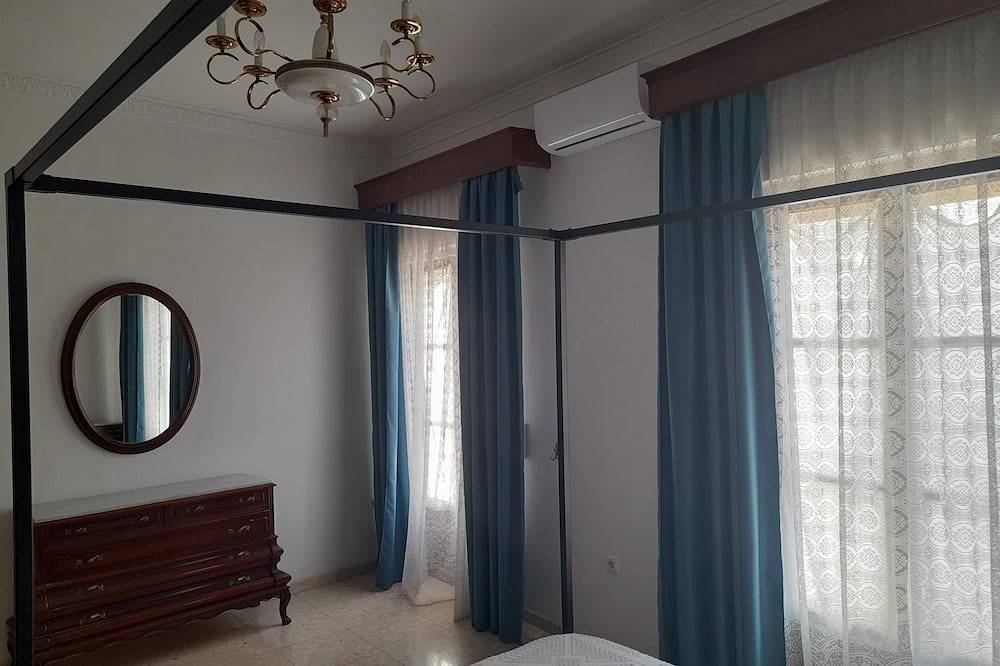 Apartamento entero, Apartamento Corredera - Casa Andaluza en Centro Histórico in Arahal, Provincia de Sevilla