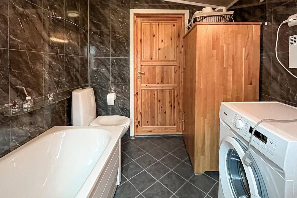 Schönes Haus mit 2 Schlafzimmern in Indre Nerøy in Nærøy