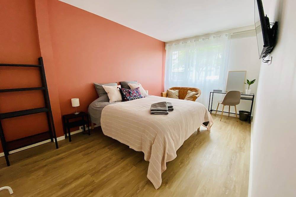 Entire apartment, New Casa Opéra bright, cosy loft 20' Paris in Massy, Essonne
