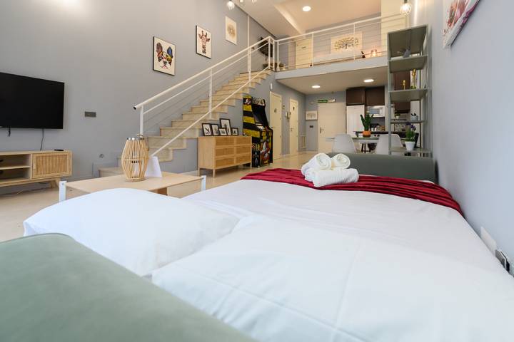 Apartamento entero, M Acogedor Dúplex con Cocina Abierta y in Madrid, Área Metropolitana de Madrid