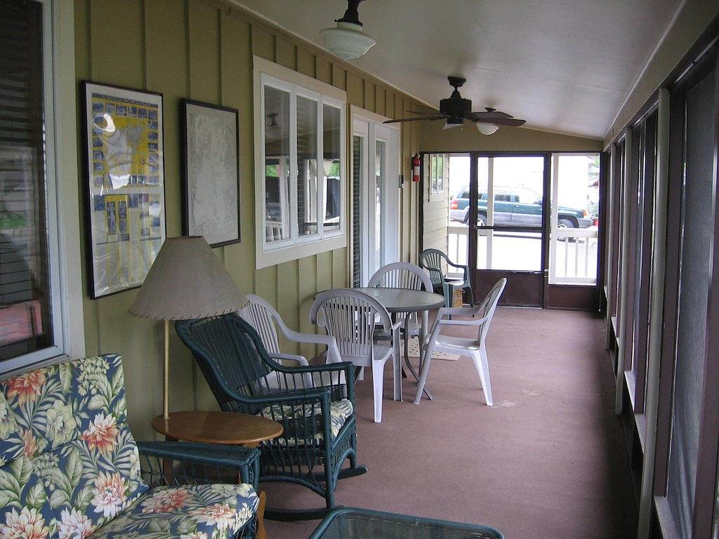 Schmucker Rentals, Tecumseh (Ponton-Paket erhältlich) in Stokes Township, Indian Lake