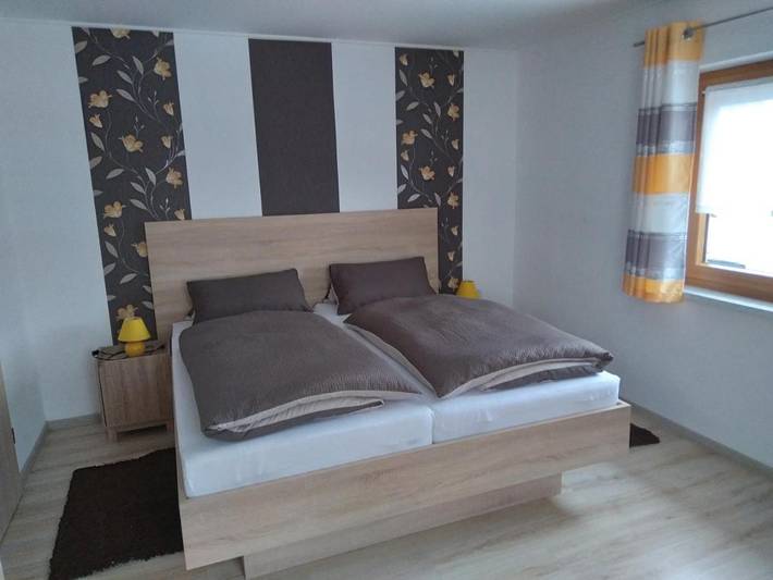 Ferienwohnung für 7 Personen, mit Garten und Ausblick in Lam - 2