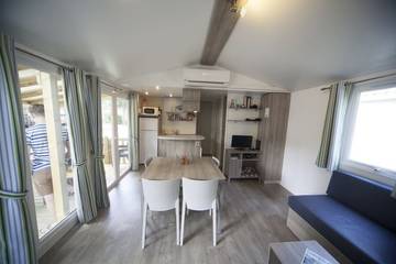 Caravane pour 6 Personnes dans Sampzon, Ardèche, Photo 1