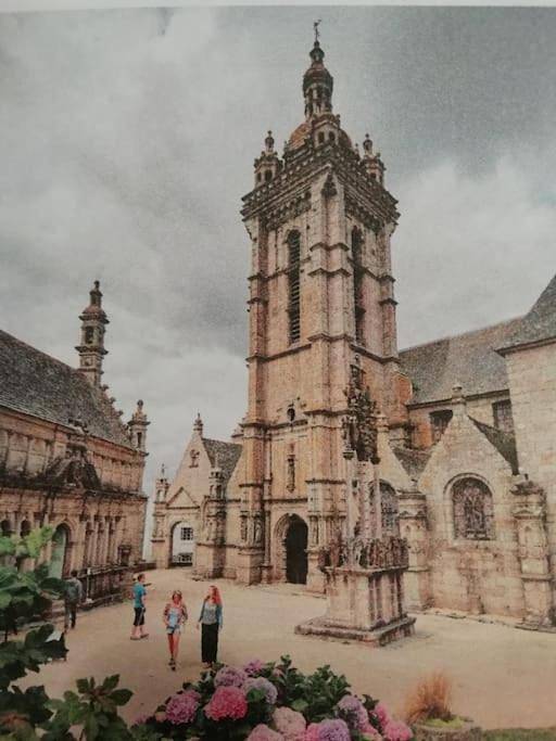 Location de vacances pour 14 personnes, avec terrasse et jardin à Saint-Thégonnec - 2