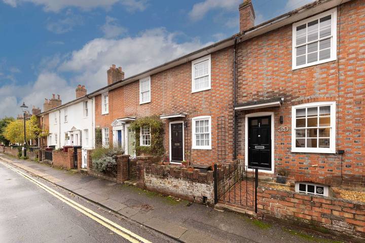 Elegant Georgian City Retreat for 5 in Chichester, West Sussex