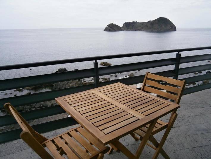 Location de vacances pour 4 personnes, avec vue et terrasse dans Vila Franca do Campo