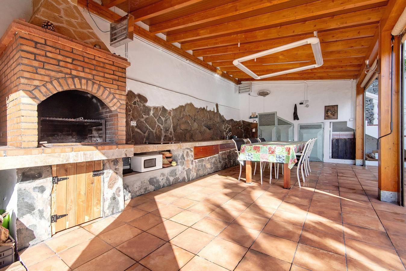 Appartement entier, Appartement de vacances 'Bonita Casa Para El Relax' avec vue sur la montagne, piscine et Wi-Fi in Valsequillo de Gran Canaria, Gran Canaria Est