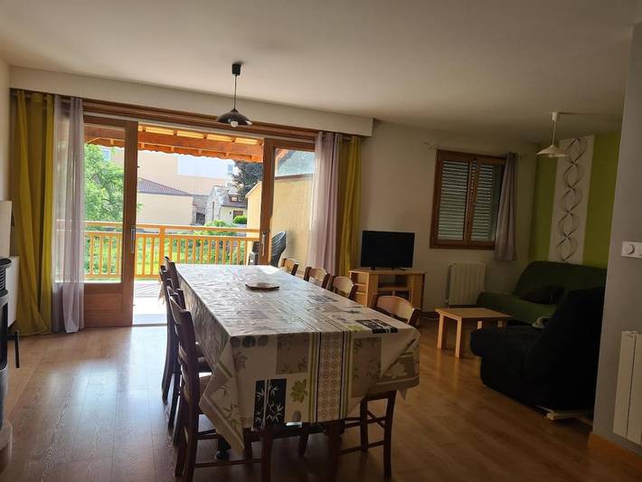 Location de vacances pour 6 personnes, avec terrasse à Bourg-Argental - 3