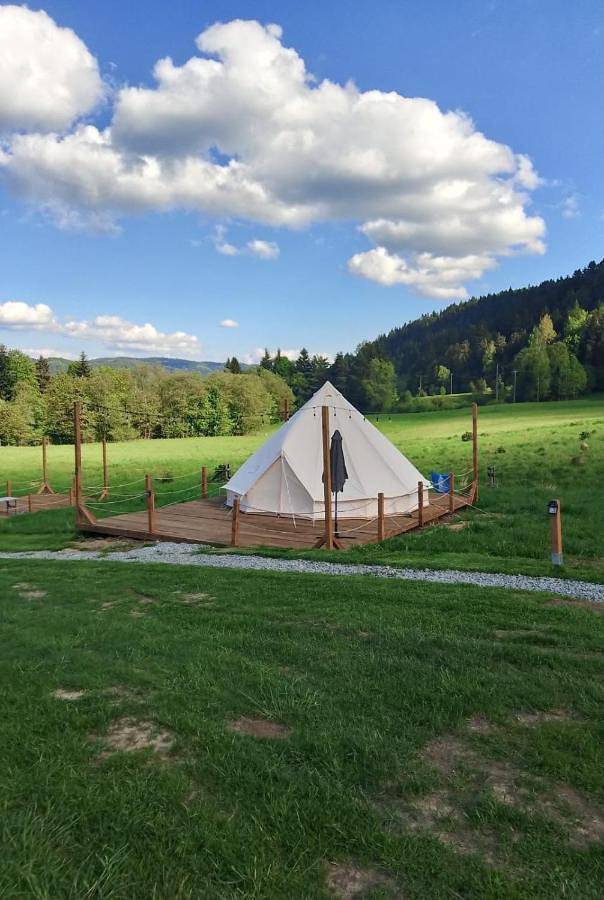Glamping-Dimbo in Krynica-Zdrój, Karpaty (Polska)
