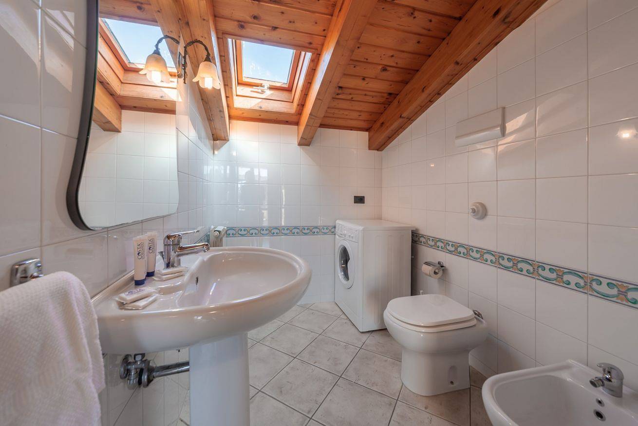 Appartamento intero, Ostrica - mansarda trilocale con terrazzo in Capo d'Orlando, Provincia di Messina