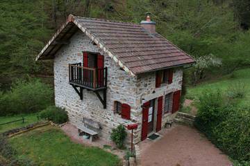 Gîte pour 2 personnes, avec jardin et balcon dans Allier