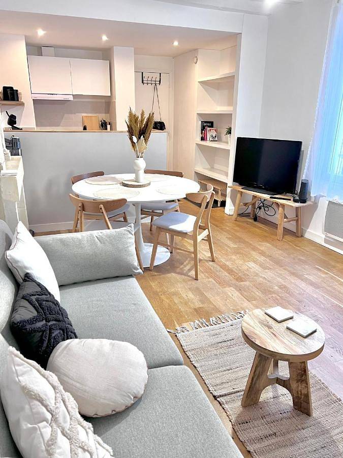Appartement entier, Le Jeanne, appartement en duplex proche forteresse et centre ville in Chinon, Vallée de la Loire