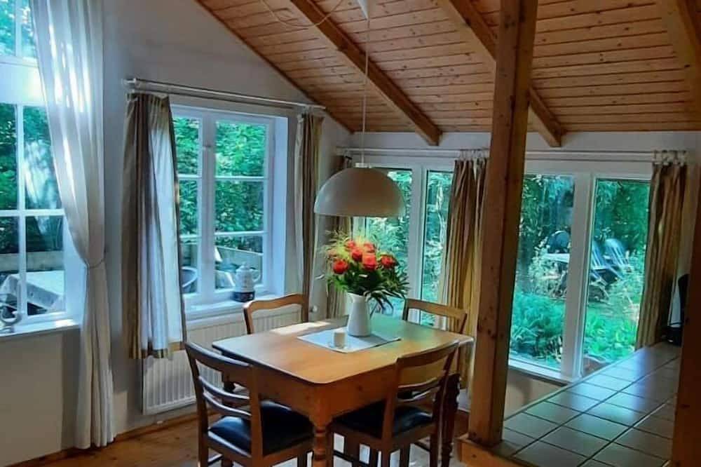 Ferienhaus Westerstede für 1 - 6 Personen mit 2 Schlafzimmern - Ferienhaus — Bild 4