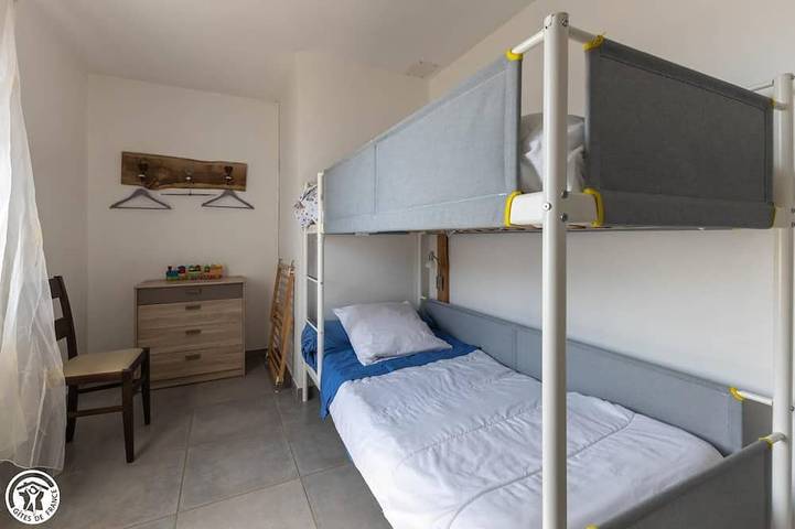 Location de vacances pour 6 personnes, avec jardin à Volvic - 4