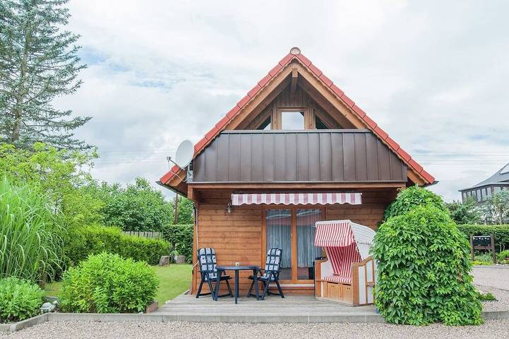 Ferienhaus für 4 Personen, mit Terrasse und Balkon/Terrasse