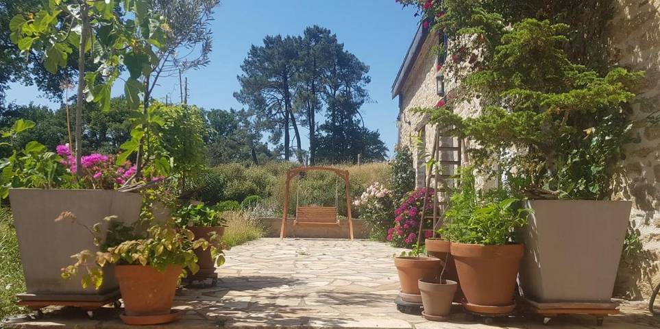 Location de vacances pour 8 personnes, avec terrasse et jardin à Saint-Jean-la-Poterie - 2