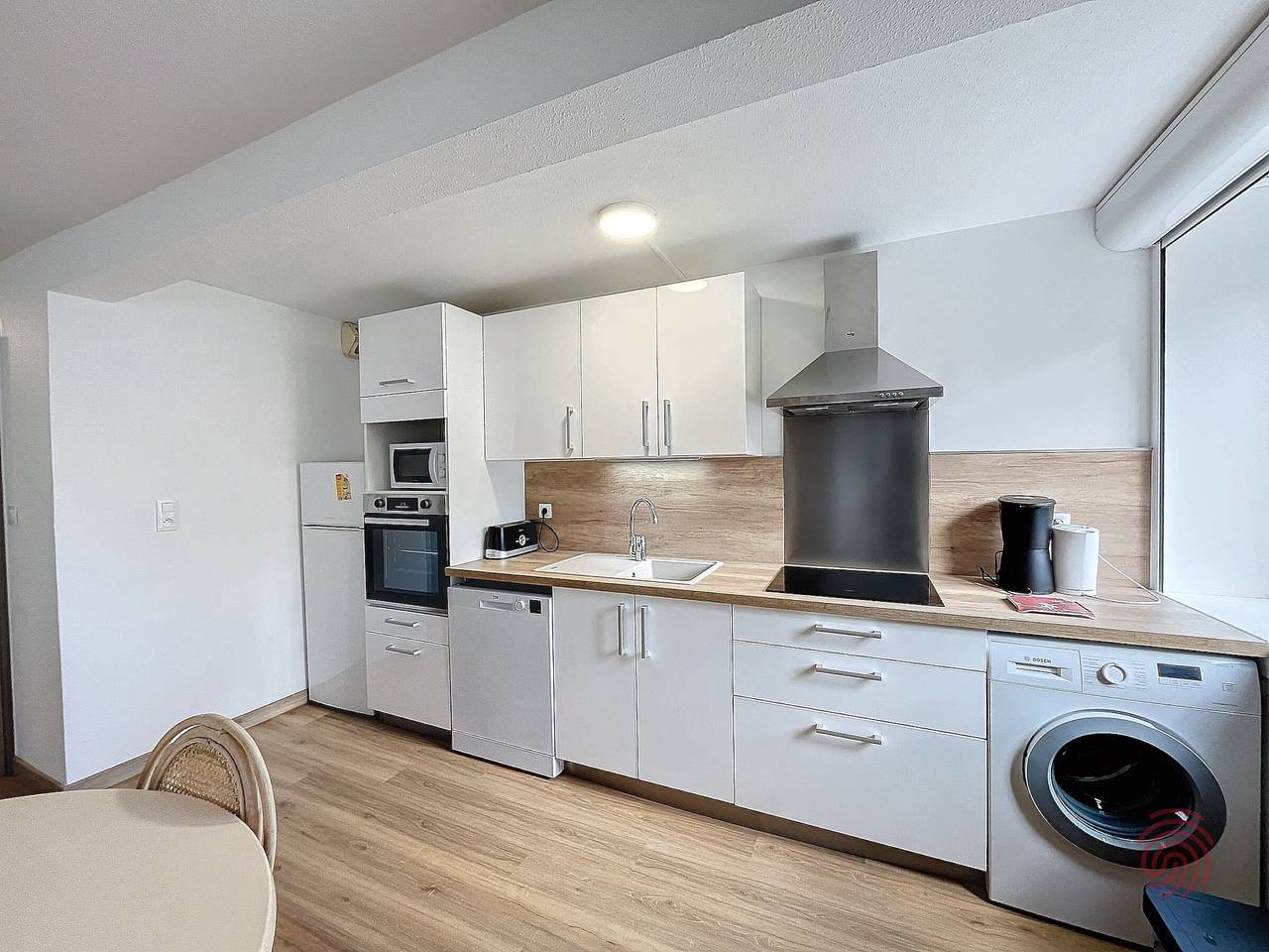 Appartement entier, F2 avec terrasse, proche Thermes, animaux acceptés, wifi, parking in Lamalou-les-Bains, Région de Béziers