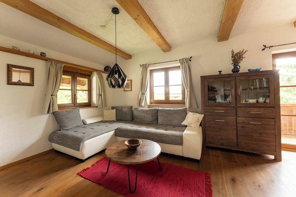 Ferienhaus mit Sauna, Whirlpool, Grillhütte und Partyraum! Ideal für Feiern in Rottau, Grassau