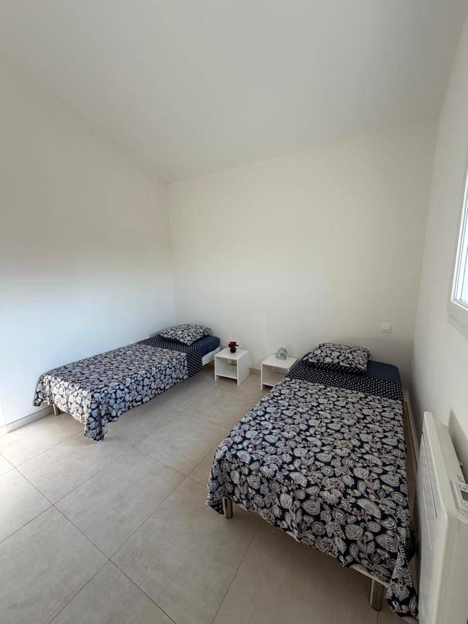 Villa pour 6 personnes, avec vue ainsi que jardin et terrasse à Avignon - 2