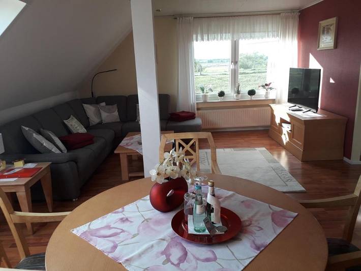 Ferienwohnung für 4 Personen, mit Ausblick und Garten in Wesel