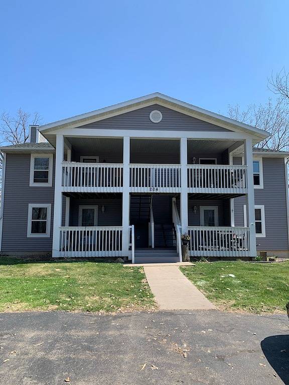 Ganze Wohnung, Schöne Bluff Top Wohnung mit Blick auf historischen Wabasha und Mississippi River. in Wabasha, Wabasha County