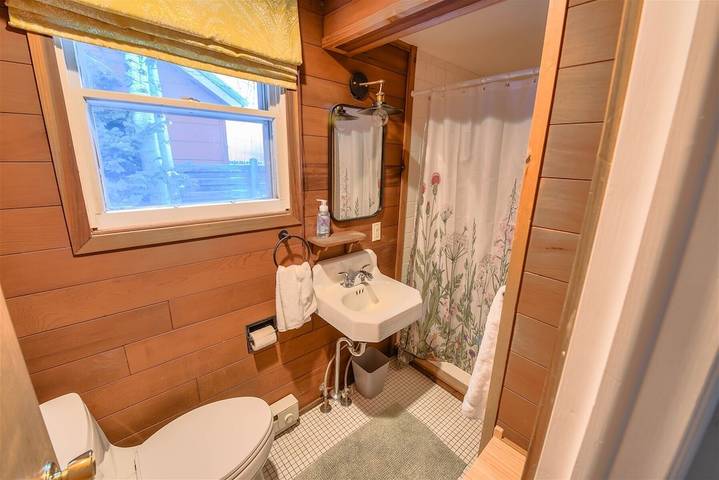 Vacation rental for 8 people, with pets in West Yellowstone