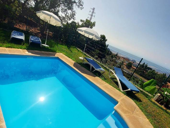 Villa pour 10 personnes, avec jardin ainsi que balcon et piscine, adapté aux familles à Arona - 2
