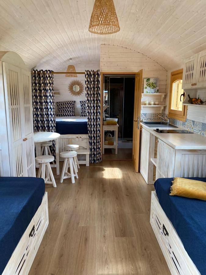 Location de vacances pour 4 personnes, avec jacuzzi ainsi que piscine et jardin à Rouffignac-Saint-Cernin-de-Reilhac - 3