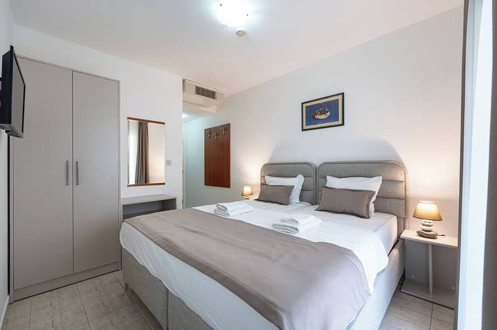 Ganze Wohnung, Cozy Double Room near the Beach in Budva, Opština Budva