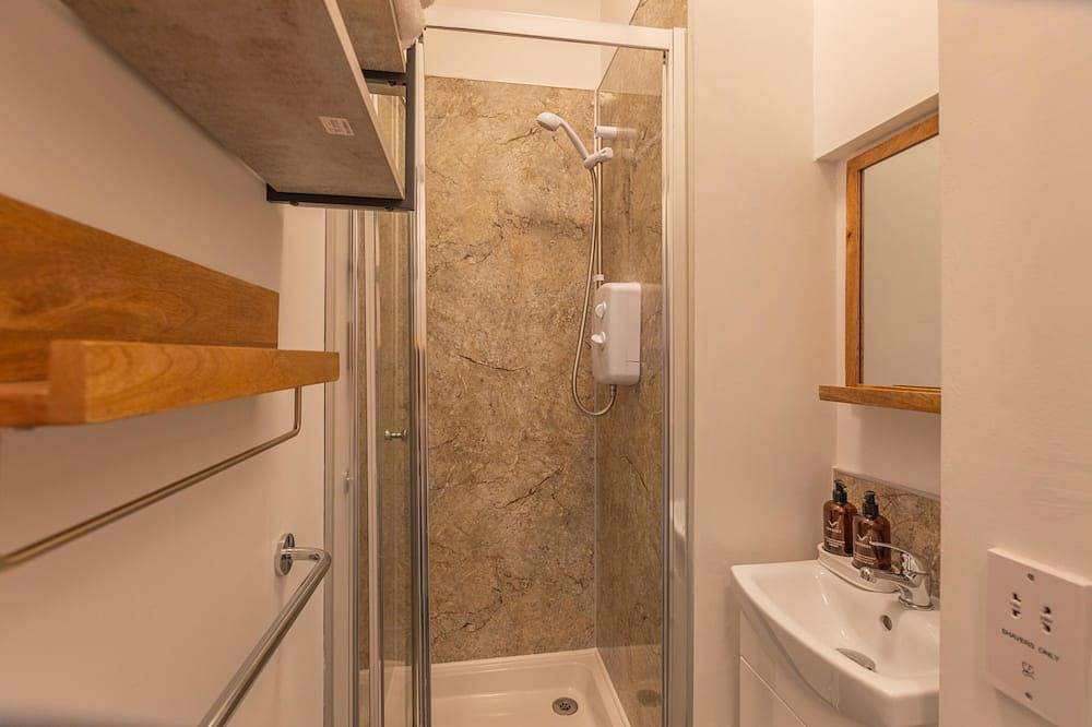 Entire apartment, Apt 4 - City Haven Preston - beautifully tranquil in Preston, Lancashire