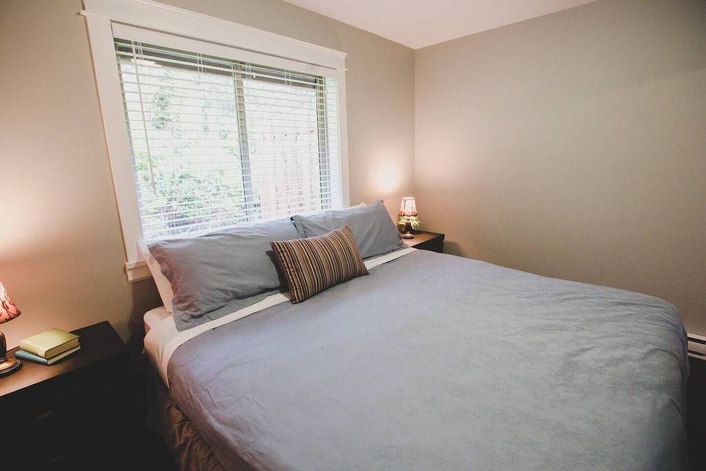 Fernwood By the Sea-N. Chesterman, Hot Tub, Surf in Tofino, Alberni-Clayoquot Regional District