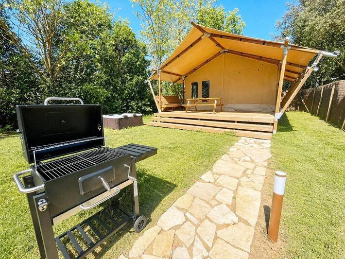 Camping für 2 Personen, mit Garten und Terrasse in Cecina - 3