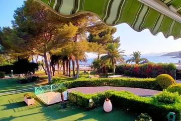 Gîte pour 4 personnes, avec balcon ainsi que piscine et jardin dans Plage du Val Fleuri