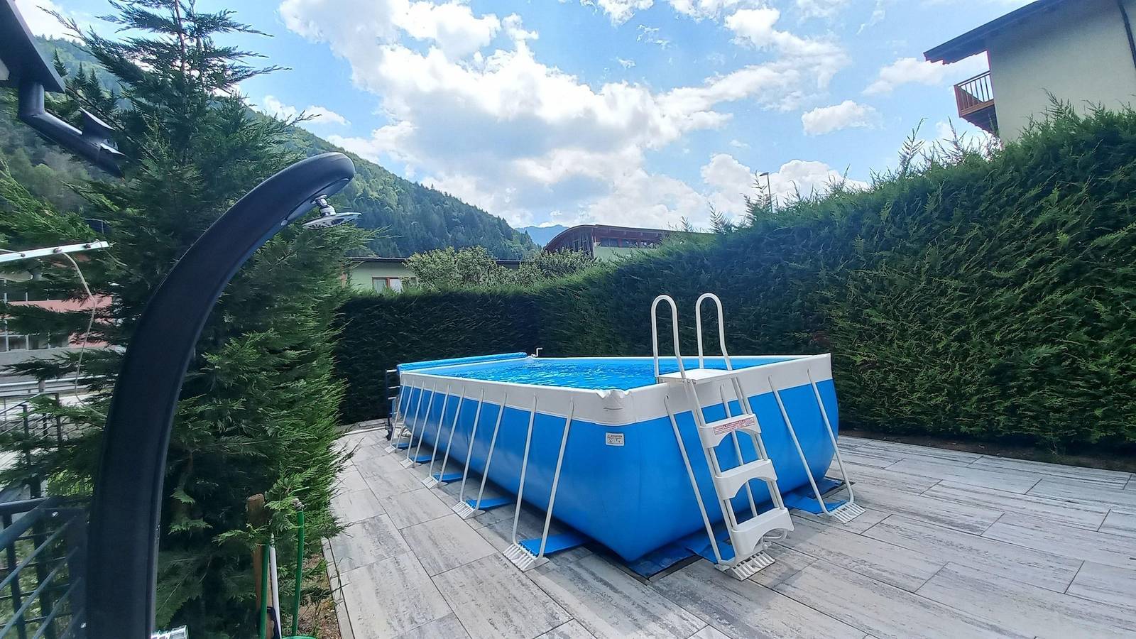 Appartamento intero, Appartamento vacanze per 4 persone con terrazza in Tiarno di Sopra, Ledro