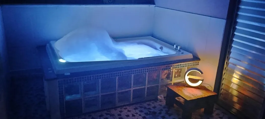 Chalet para 6 personas, con terraza y jacuzzi - 1