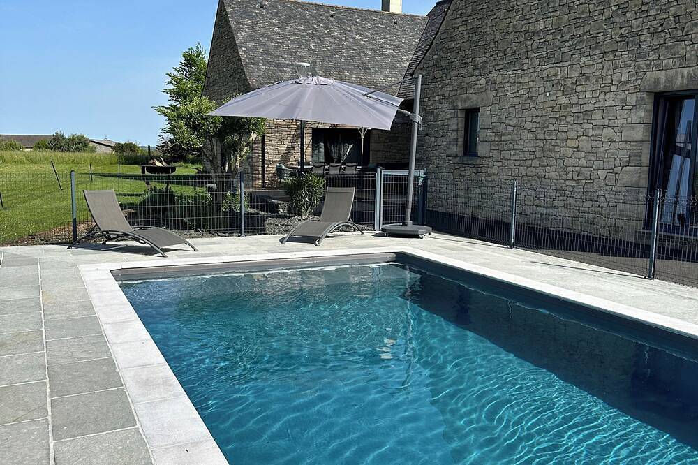 Villa entre Corrèze et Dordogne!!! Belle piscine chauffée... in Saint-Robert, Région de Brive-la-Gaillarde