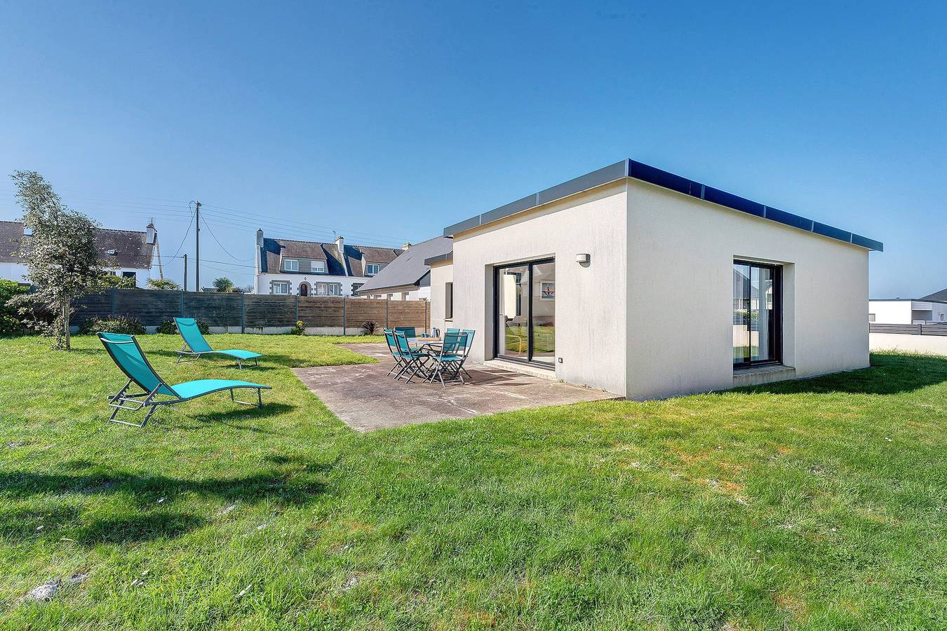 Maison de Vacances Ty Cath - En Bord De Mer, Terrasse, Jardin et Wi-Fi in Guissény, Région de Brest