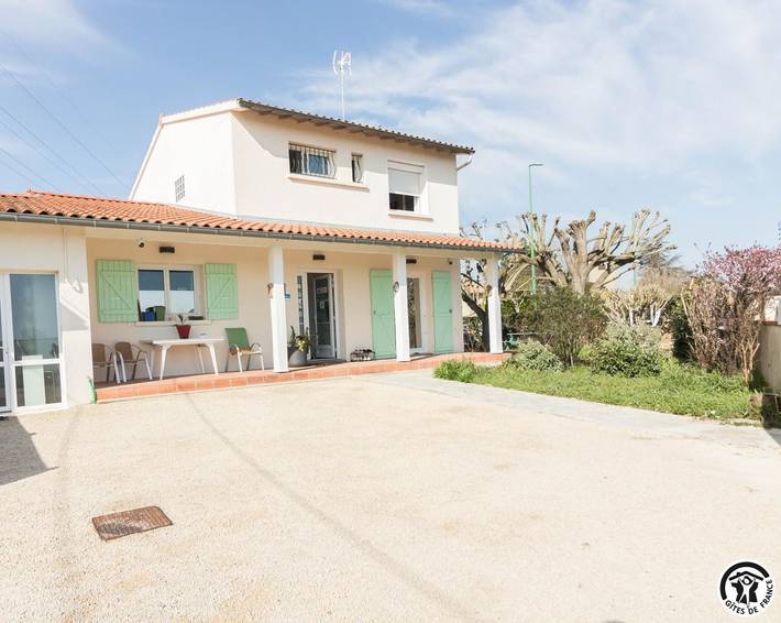 Gîte pour 9 personnes, avec jardin