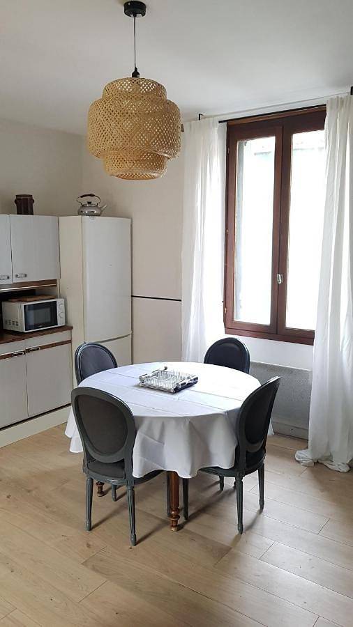Gîte pour 4 personnes, avec balcon ainsi que vue et jardin à Aubin - 2