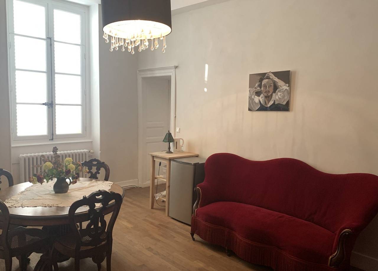 Chambres d'hôtes Les Jours Heureux - Chambre 2 in Tonnerre (Yonne), Arrondissement d'Avallon