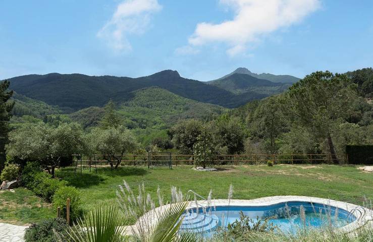 Casa rural para 14 personas, con Balcón y Jacuzzi además de Terraza y Jardín en Arbucias - 3