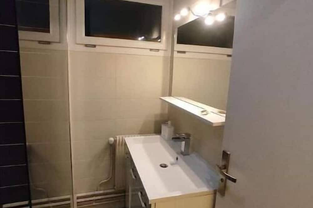 Entire apartment, Zen Room/Little Italy/Ocean in Mérignac, Bordeaux region
