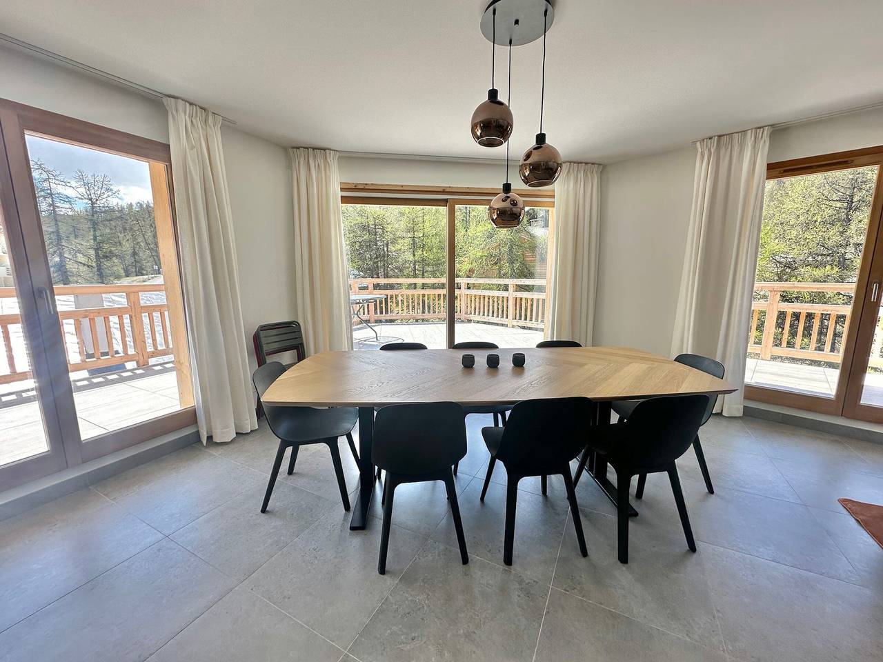 Appartement entier, Luxueux Appartement T5 à Vars avec Terrasse Panoramique et Confort Haut de Gamme in Vars, Région de Briançon