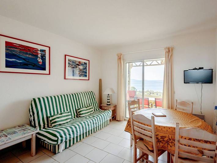 Gîte pour 4 personnes, avec terrasse dans Plage d'Aiguebelle - 3